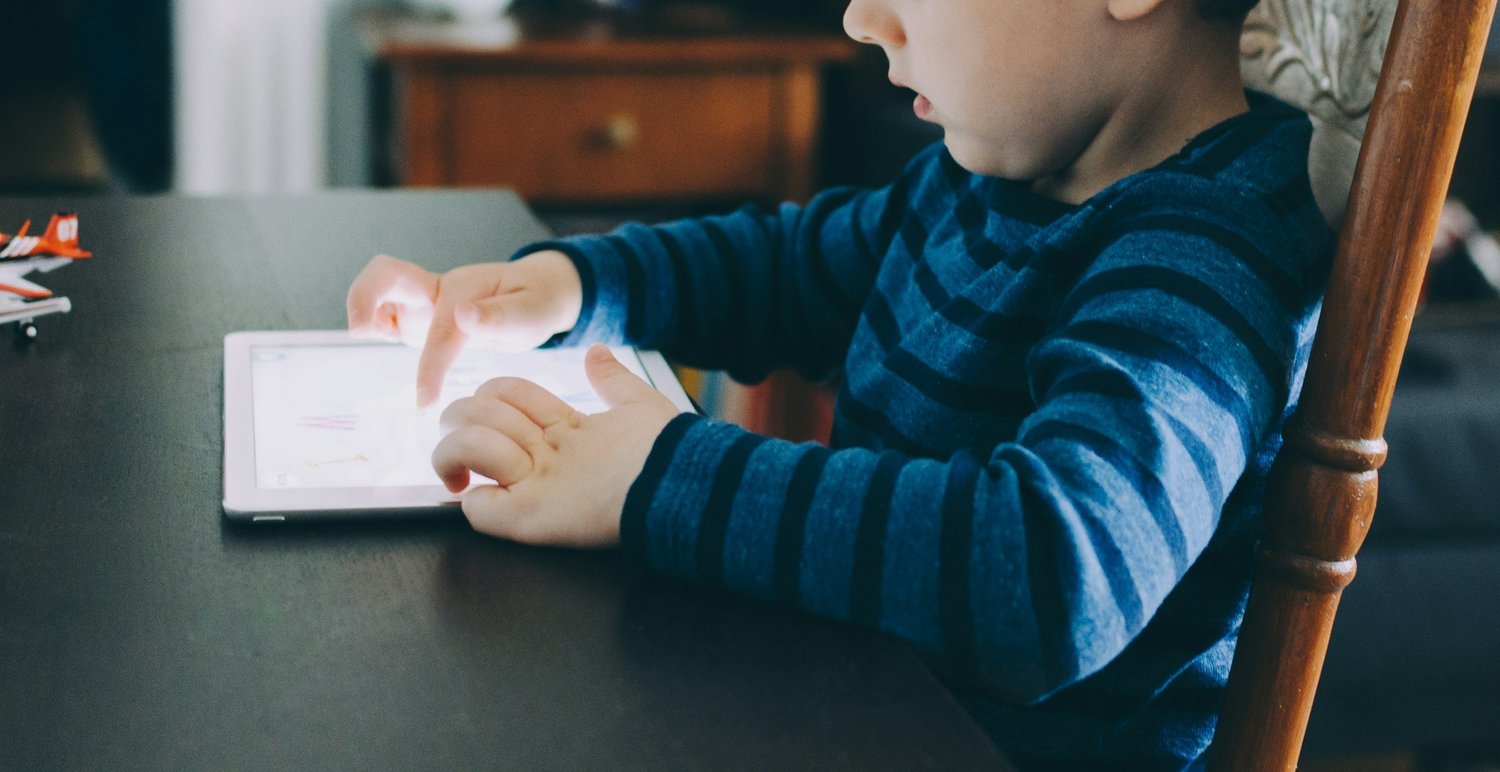 A Peaceful Parenting Approach to Screen Time Limits